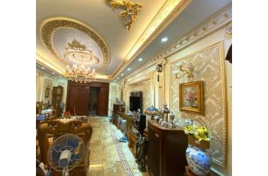 Khuất Duy Tiến vị trí đẳng cấp bậc nhất, dát vàng, thang máy